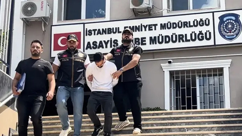 Cesedi battaniyeye sarıp ormanlık alana taksiyle götürmüş
