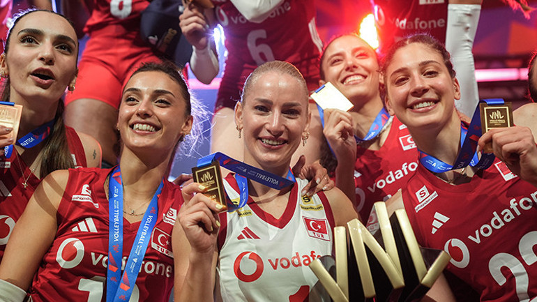 Türk voleyboluna Daniele Santarelli damgası