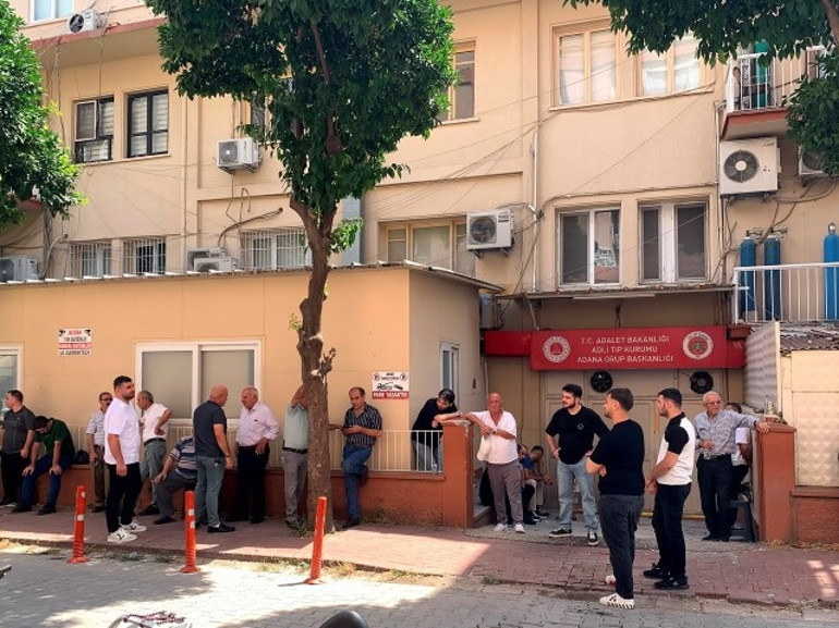 Adanada boşanma aşamasındaki eşini silahla öldüren şüpheli tutuklandı Vahşetin detayları ortaya çıktı
