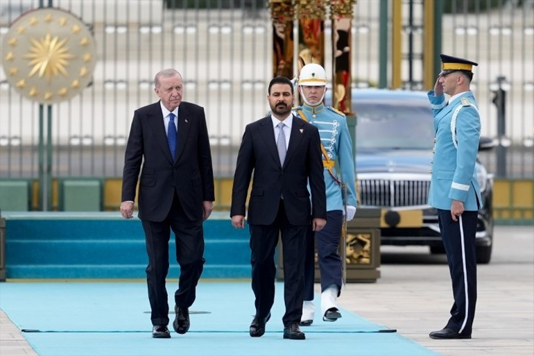 Irak Başbakanı Ali Ez-Zeydi Ankarada
