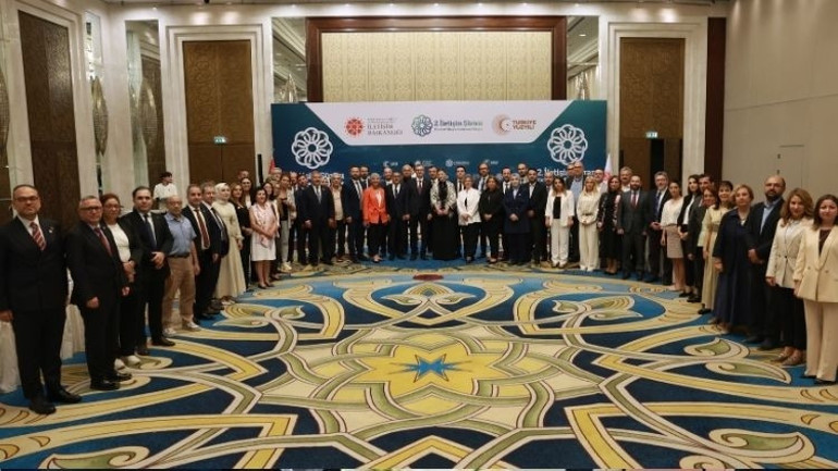 Cumhurbaşkanlığı İletişim Başkanı Duran, iletişim fakültelerinin dekan ve öğretim üyeleriyle bir araya geldi
