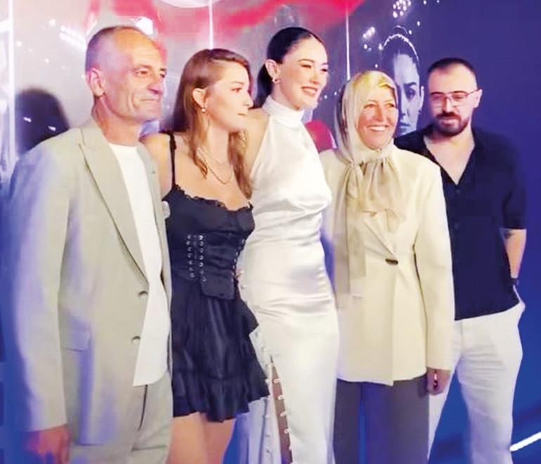 Bayrak Taşıyanlar bir arada... Sporcuları kıyaslamayın