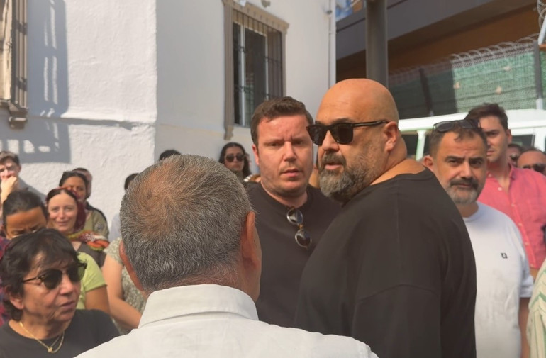 Eren Kaşıkçı son yolculuğuna uğurlanıyor: Annesi sinir krizi geçirdi