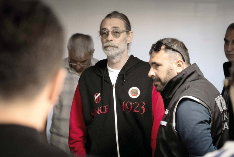 Abdest alan Özgür Özel için ne dediler