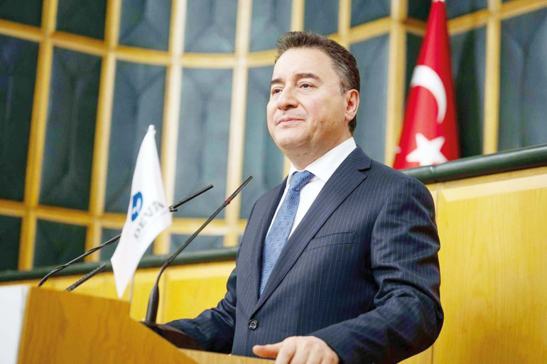 Abdest alan Özgür Özel için ne dediler