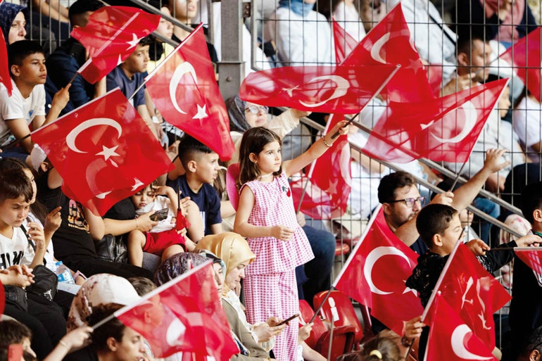  Gençlik bu milletin atardamarıdır