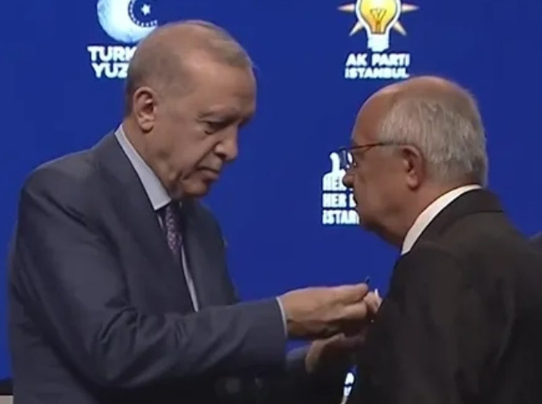  Rozetlerini Cumhurbaşkanı Erdoğan taktı