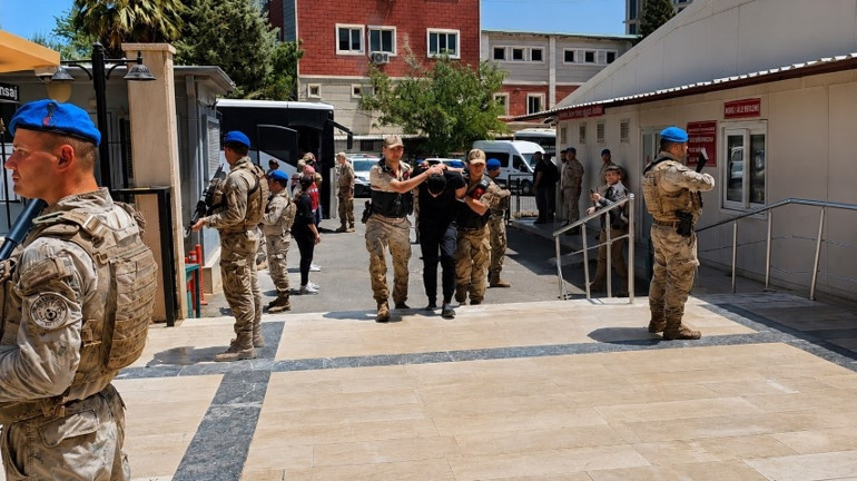 Şüpheliler adliyede