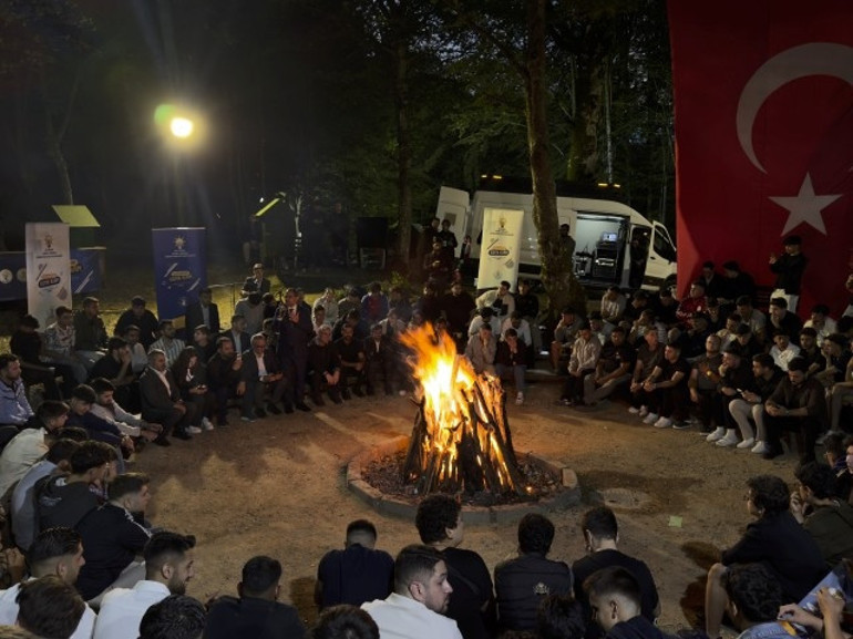 AK Partinin İnsan Hakları Eğitim Kampı sona erdi: Biz kavga etmek yerine işimizi yapıyoruz