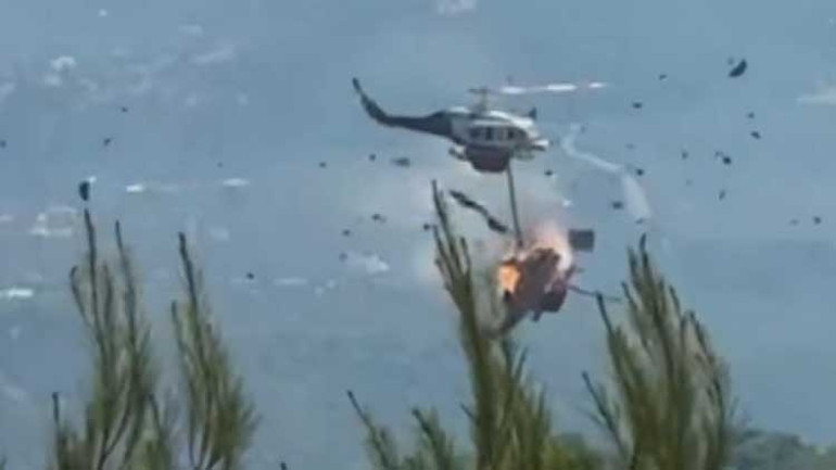Son dakika... Yunanistanda helikopterler havada çarpıştı