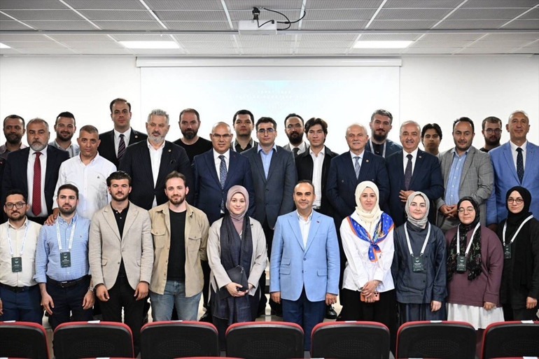 Yapay zekada yeni dönem Bakan Kacır hedefleri tek tek açıkladı