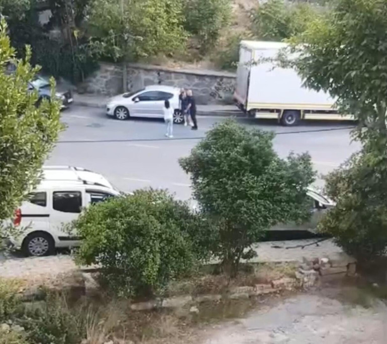 Soda şişesi ile ablasına kabusu yaşattı