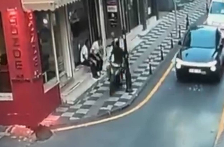 Polisten kaçarken vali yardımcısına çarptı