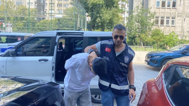  Genç kızın kollarını yaktı
