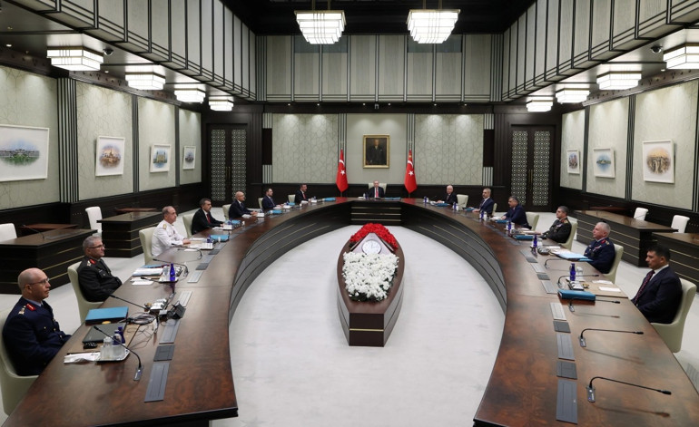 Yüksek Askeri Şura toplantısı sona erdi | Cumhurbaşkanı Erdoğan: Bayrağımız bu topraklarda bin yıldır dalgalanıyor