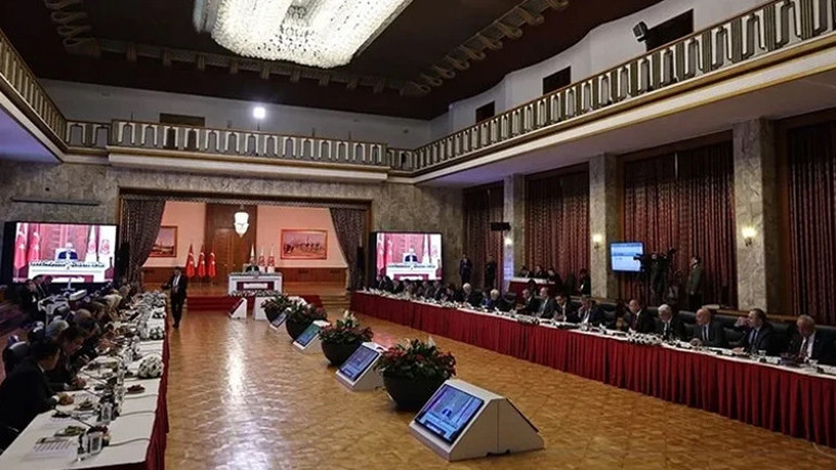 MHP lideri Bahçeli ‘Milli Dayanışma ve Toplumsal Bütünleşmenin Güçlendirilmesi yasasına imza attı
