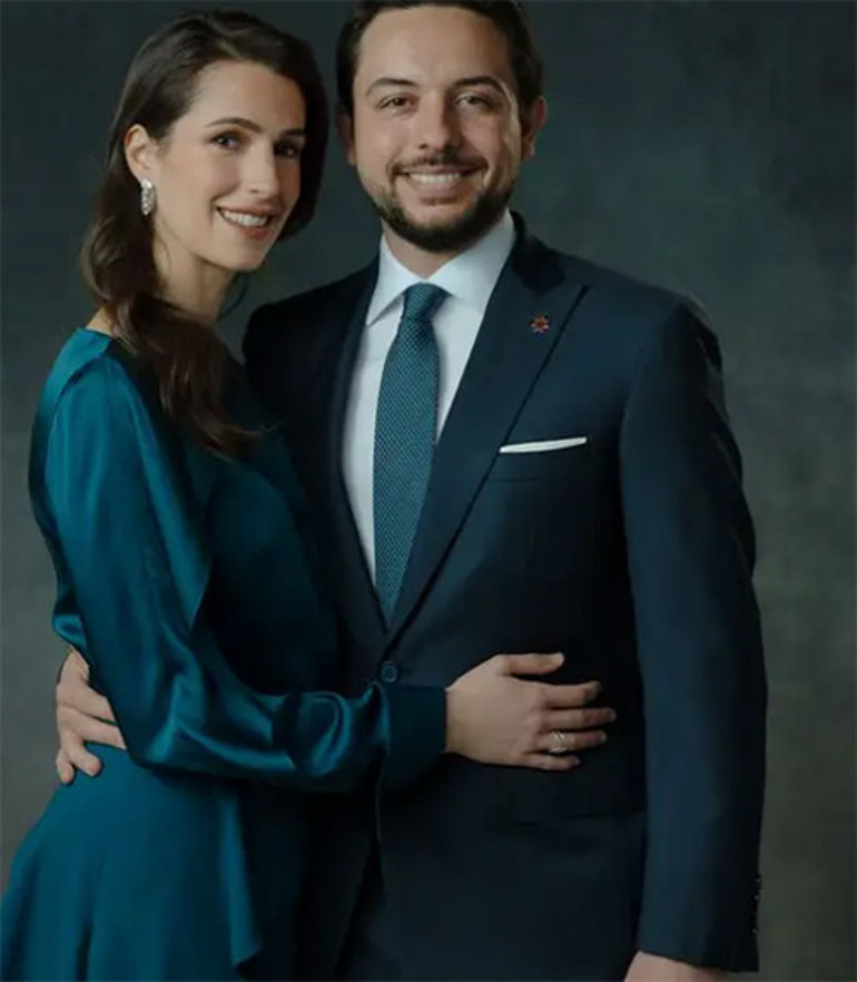 Milyarlık aile mücevherlerini büyüyünce takacak... Henüz göz kamaştıran servetten nasibini almadı... Yeni yaşına makarnadan kolye