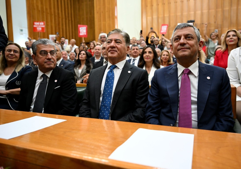Özgür Özel, Yeni Parti TBMM Grup Toplantısında konuştu