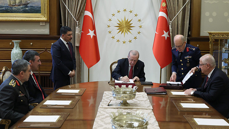 Hava Kuvvetleri'nde tarihi terfi: Albay Özlem Karapınar ilk kadın general oldu - Son Dakika Haber