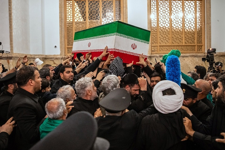 Casus ağı iddiaları dengeleri sarstı: Sessiz kriz Hamaney’i kim koruyor, kim izliyor