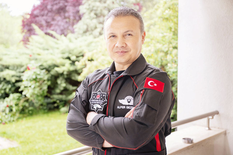 YAŞ kararları... Gök Vatan’a ilk kadın paşa