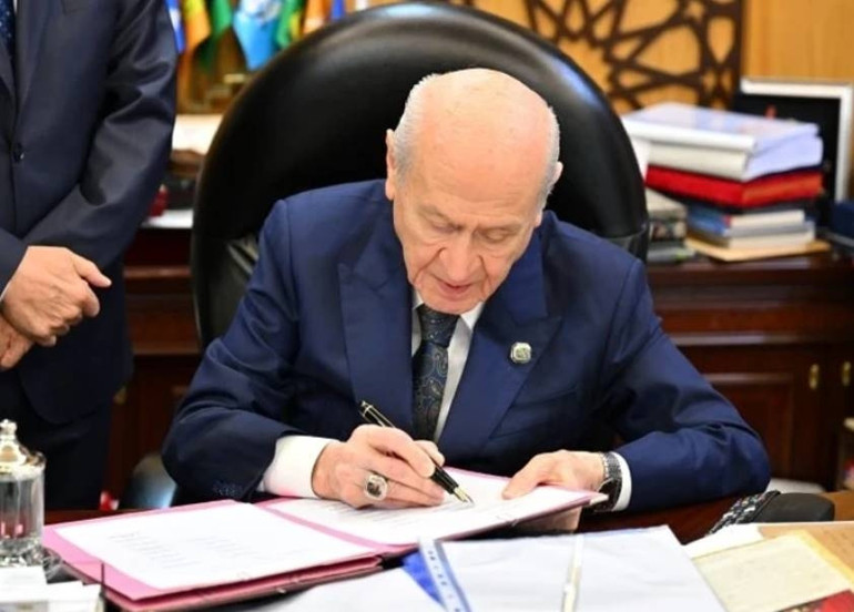 MHP lideri Bahçeliden Terörsüz Türkiye Yasası açıklaması