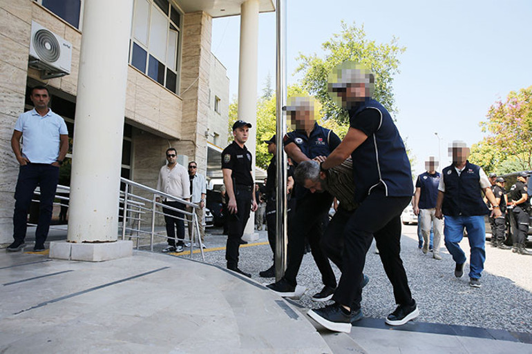 Cumhurbaşkanı Erdoğana suikast timine böyle dahil edilmiş FETÖcü firari tek tek itiraf etti... Karatepe tutuklandı