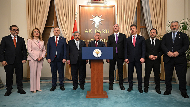 Terörsüz Türkiyede kritik gün | AK Partiden açıklama: 360a yakın imza ile teklifimizi arz ettik