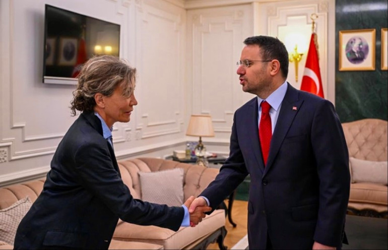 Behçet Oktayın şüpheli ölümünde yeni sayfa Bakan Gürlek, aileyle görüştü... Her iki elinde de olması şüphe uyandırıcı