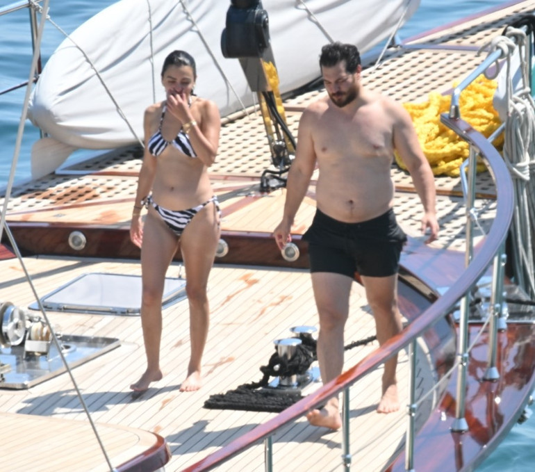 Bodrumda aşk molası... Çağatay Ulusoy ve Aslıhan Malbora tatilde