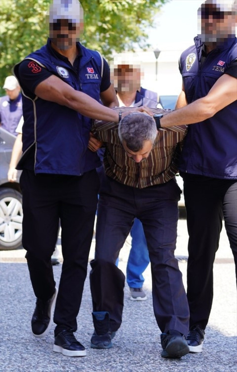 Erdoğana suikast timindeki FETÖcü yer gösterdi: Özel harekat ve komandolar didik didik arıyor
