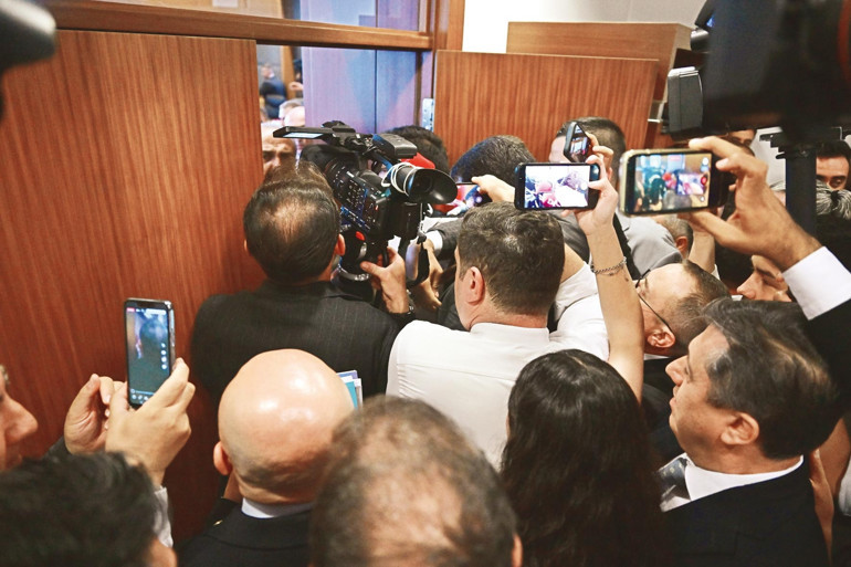 Tarihi yasada izdiham Teklifteki imza sayısı 367’ye çıktı