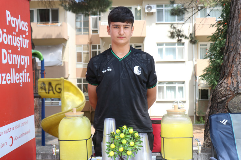 Limonata sattı, asgari ücreti üçe katladı 14 yaşındaki Buğra’nın ilham veren başarısı