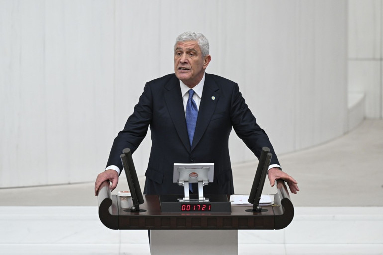 Son dakika haberi Mecliste tarihi oturum... Terörsüz Türkiye Yasası kabul edildi