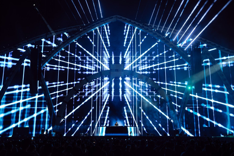 Yenikapıda elektronik müzik gecesi... Tiësto, İstanbul Festivali’nde sahne aldı