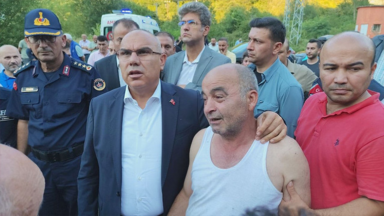 Giresunda sel faciası Piknik yapan aileyi sel suları sürükledi: 2 kardeş hayatını kaybetti, anne kayıp