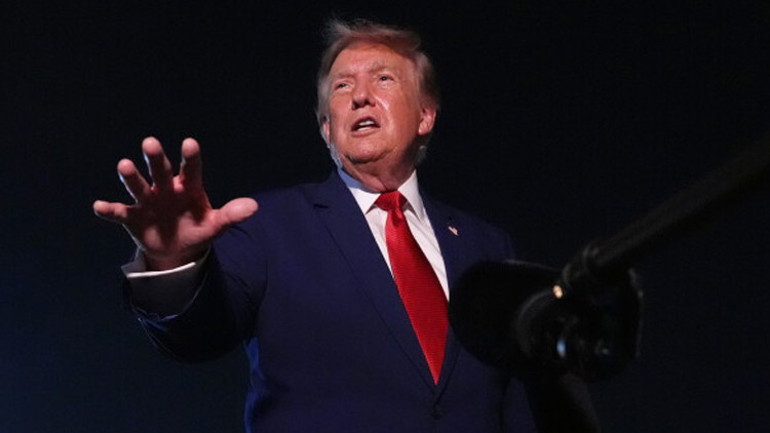Trumpın nefes kesen kaçış operasyonu: Detaylar ortaya çıktı ABD Başkanı yemek kamyonuyla uçak değiştirmiş