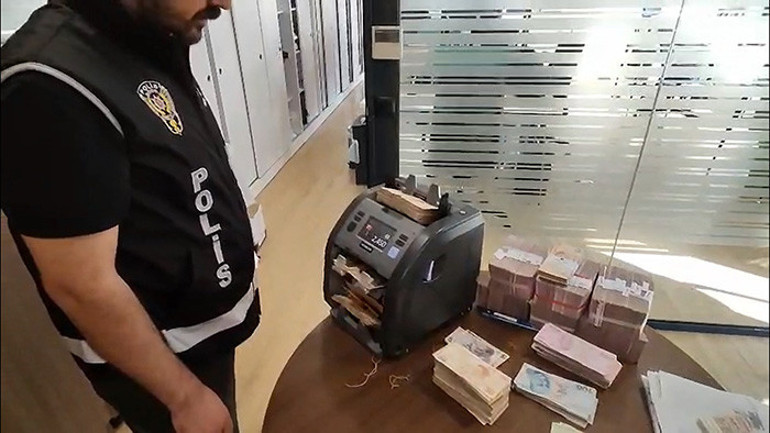 Alihan Kuriş suç örgütüne yönelik operasyon: Alihan Kuriş dahil 30 kişi gözaltına alındı MASAK raporunda dikkat çeken para transferleri