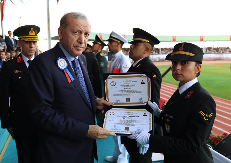Cumhurbaşkanı Erdoğan: Terörsüz Türkiye ve terörsüz bölge vizyonumuzun menziline ulaştırılması hayati önemdedir