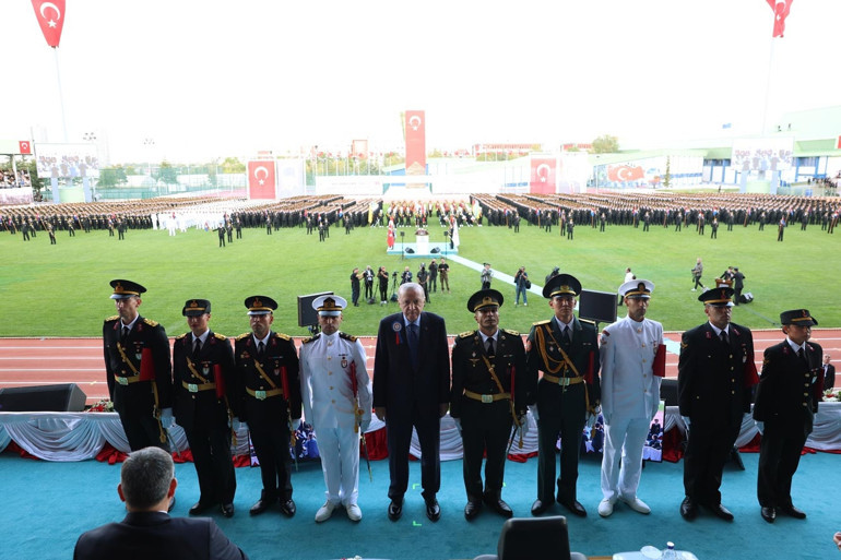 Cumhurbaşkanı Erdoğan: Terörsüz Türkiye ve terörsüz bölge vizyonumuzun menziline ulaştırılması hayati önemdedir