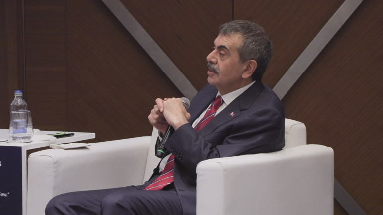 Bakan Tekin: Sınav sistemine ilişkin bir değişiklik yok, soru havuzu yeni müfredata göre olacak