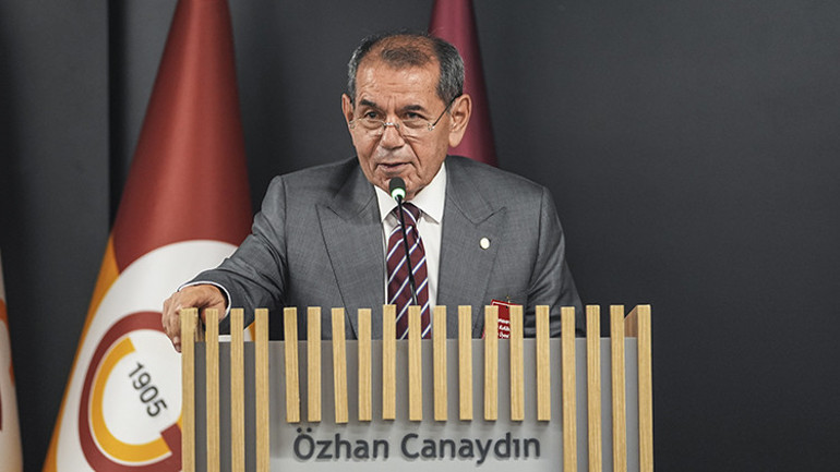 Galatasaray Başkanı Dursun Özbekten taraftarlara çağrı: Hepimizi heyecanlandıracak gelişmeler için artık çok fazla beklemeyeceğiz