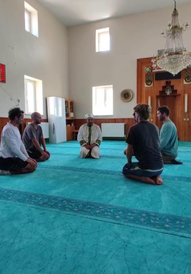Yeni Zelandadan Sivasa geldiler, Müslüman oldular: Çok etkilendiler ve İslam dinini merak ettiler