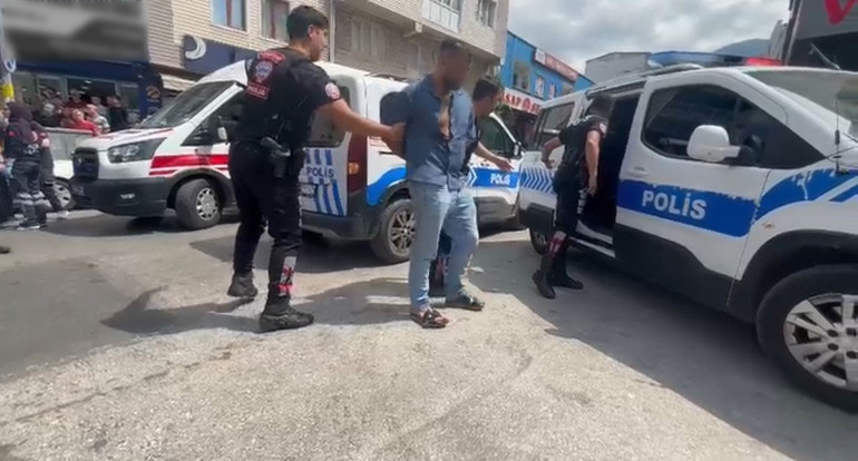 Bursada akrabaların dükkan kavgası: 1i bıçakla 6 yaralı, 4 gözaltı