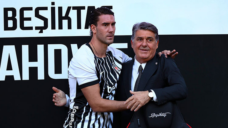 Dusan Vlahovicten imza töreninden taraftara şampiyonluk mesajı: Hazır mısınız Başlıyoruz