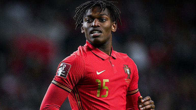 Galatasaraydan Leao için yeni hamle Kritik zirve sonrası karar çıkacak
