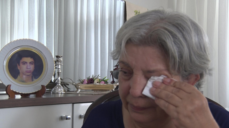  Acılı anne 18 mezar açtırarak oğlunun cenazesine ulaştı