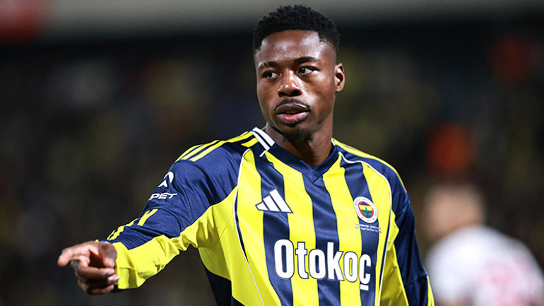 Fenerbahçede ayrılık rüzgarı sürüyor Fred ve Cherif sonrası bir veda daha