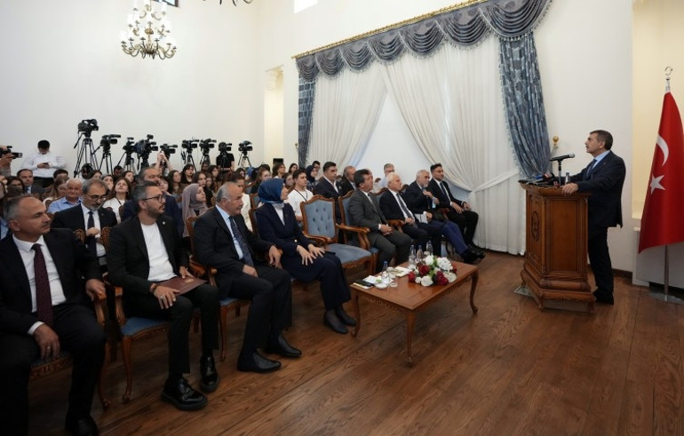 Bakan Tekin: Milli birlik, beraberlik, vatanseverlik bizim için çok önemli