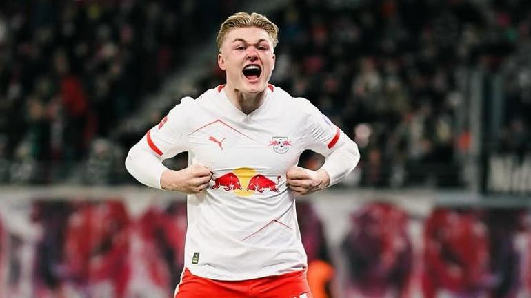 Galatasaray, Bundesligadan iki yıldızın peşine düştü